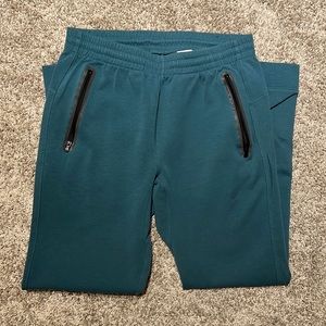 Old Navy Dynamic Fleece Jogger Size Medium
